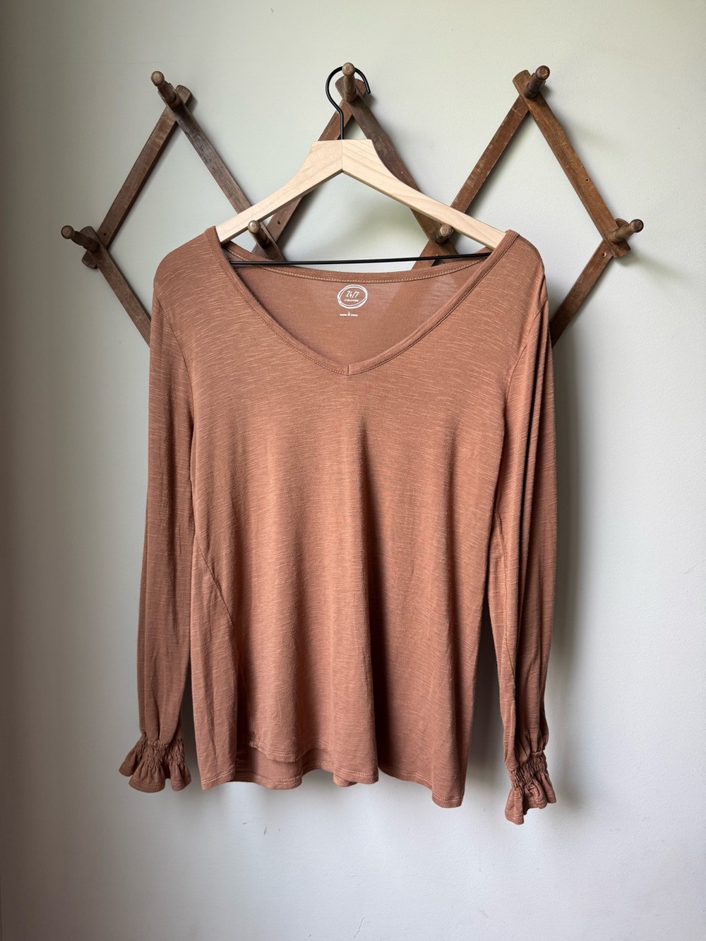 Maurices Rust Brown 24/7 Solid Long Smock Sleeve Tee Size Large
